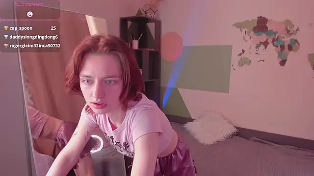 Snapshot of Pretty_Victoria chatting on March 27, 8:26 am Pretty Victoria online show from March 27, 8:26 am