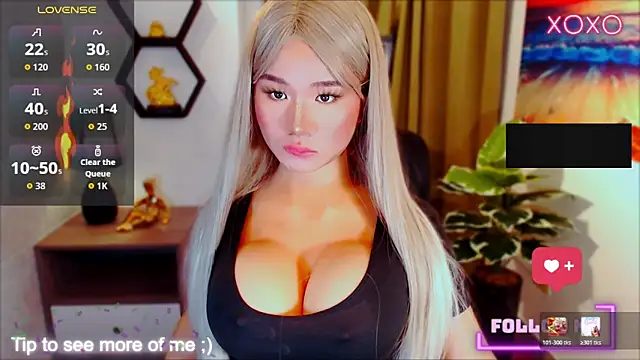 Snapshot of xBigSurpriseLorainex chatting on March 29, 1:05 am xBigSurpriseLorainex online show from March 29, 1:05 am