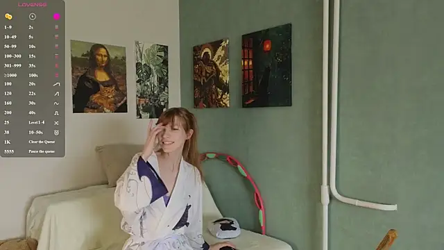 SunnyLeia online show from March 25, 7:47 am