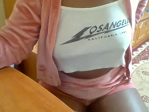 Snapshot of melaninebony2 chatting on March 17, 6:06 am melaninebony2 online show from March 17, 6:06 am