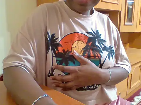 Snapshot of melaninebony2 chatting on March 25, 6:30 am melaninebony2 online show from March 25, 6:30 am