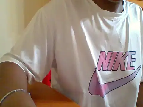 Snapshot of melaninebony2 chatting on March 27, 8:26 am melaninebony2 online show from March 27, 8:26 am