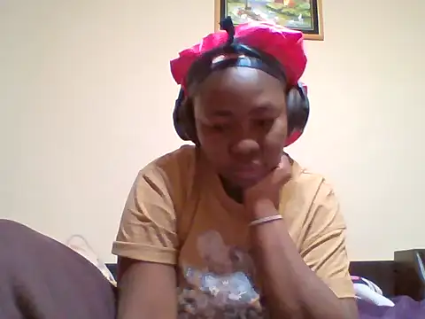 Snapshot of melaninebony2 chatting on April 25, 7:11 am melaninebony2 online show from April 25, 7:11 am