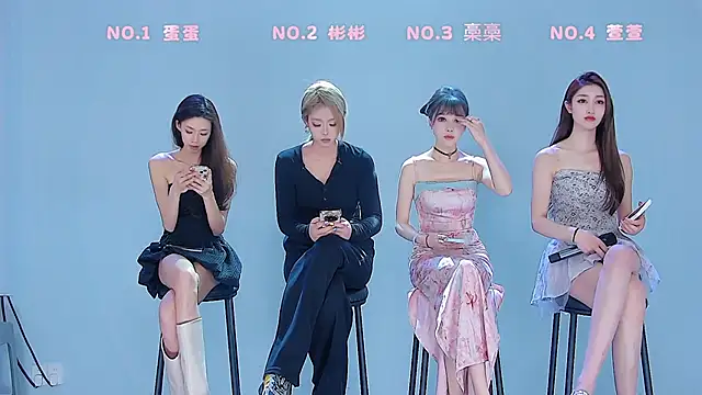 Snapshot of Fox_815 chatting on March 25, 12:11 pm Fox 815 online show from March 25, 12:11 pm