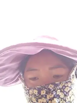 Snapshot of Nana-cute- chatting on March 22, 2:48 am Nana-cute- online show from March 22, 2:48 am