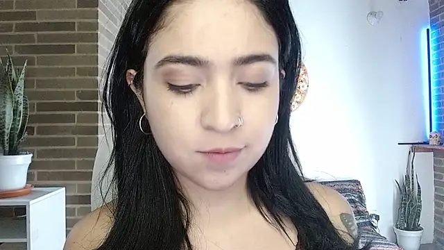 Snapshot of sweet-little chatting on March 19, 4:33 pm sweet-little online show from March 19, 4:33 pm