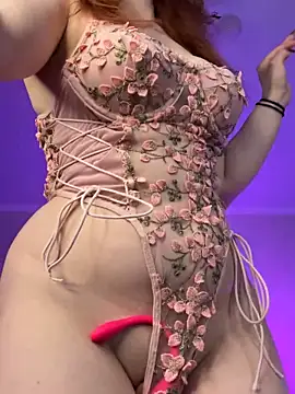 Snapshot of RedheadQueen_ chatting on March 27, 1:33 pm RedheadQueen online show from March 27, 1:33 pm