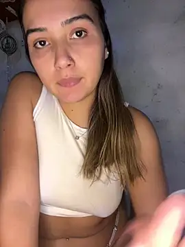 Snapshot of miicbebita chatting on April 13, 6:13 pm miicbebita online show from April 13, 6:13 pm