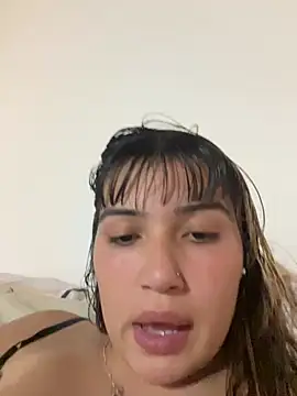Snapshot of miicbebita chatting on May 2, 12:37 am miicbebita online show from May 2, 12:37 am