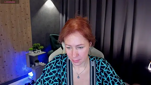 Snapshot of LeticiaRomano chatting on March 11, 4:35 pm LeticiaRomano online show from March 11, 4:35 pm