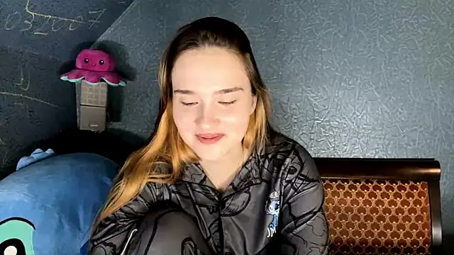 Snapshot of CarmelaLiebherr chatting on March 24, 4:34 pm CarmelaLiebherr online show from March 24, 4:34 pm