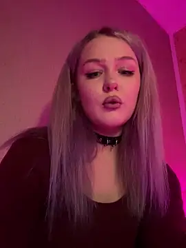 Snapshot of keeeessyyy chatting on March 14, 9:31 pm keeeessyyy online show from March 14, 9:31 pm