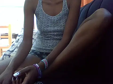 Snapshot of nevi1523 chatting on March 21, 2:20 pm nevi1523 online show from March 21, 2:20 pm