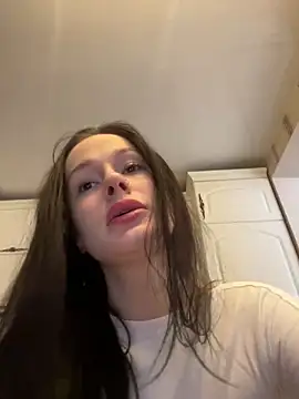 Snapshot of AuraaNova chatting on March 20, 3:22 am AuraaNova online show from March 20, 3:22 am