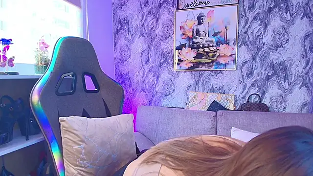 Snapshot of Katalina_Alvarezz chatting on April 17, 7:06 pm Katalina Alvarezz online show from April 17, 7:06 pm
