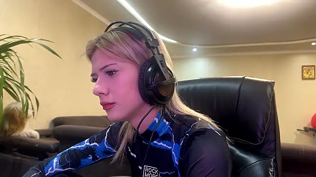 annie1handsome online show from March 18, 3:59 pm