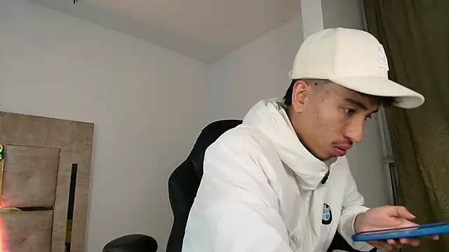 Snapshot of AndyRush__ chatting on March 14, 3:45 am AndyRush online show from March 14, 3:45 am