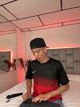 Snapshot of AndyRush__ chatting on March 17, 4:28 am AndyRush online show from March 17, 4:28 am