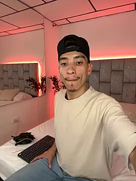 Snapshot of AndyRush__ chatting on March 20, 4:28 am AndyRush online show from March 20, 4:28 am