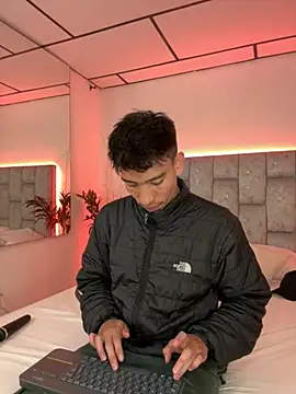 Snapshot of AndyRush__ chatting on March 25, 4:07 am AndyRush online show from March 25, 4:07 am