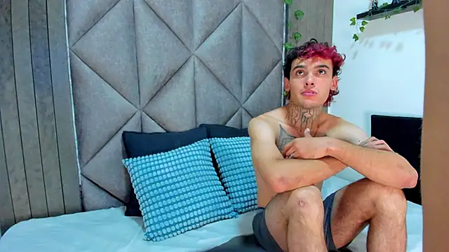 KatAmbers   online show from March 26, 8:03 pm