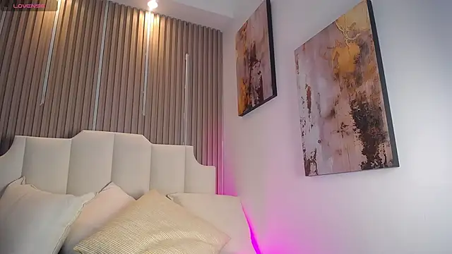 Snapshot of ZafiroCat chatting on March 20, 5:12 am ZafiroCat online show from March 20, 5:12 am