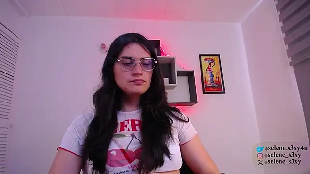 Snapshot of selene_cutie chatting on March 15, 4:13 pm selene cutie online show from March 15, 4:13 pm