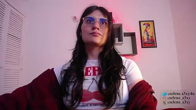 Snapshot of selene_cutie chatting on March 20, 12:15 am selene cutie online show from March 20, 12:15 am