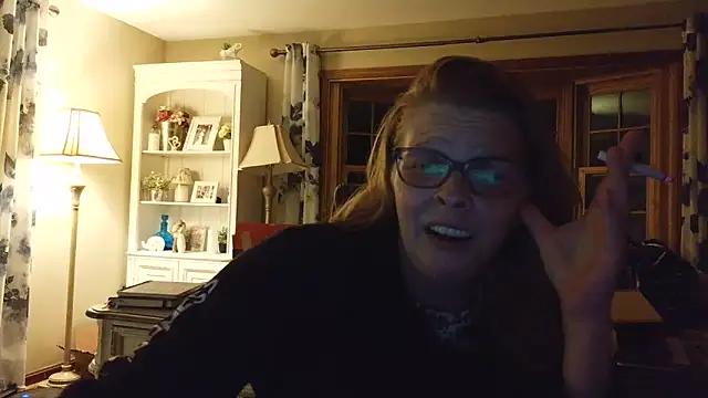 Snapshot of Stickywethoney chatting on April 3, 12:08 am Stickywethoney online show from April 3, 12:08 am