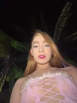 Snapshot of Isabella_gaviria chatting on March 16, 12:49 am Isabella gaviria online show from March 16, 12:49 am