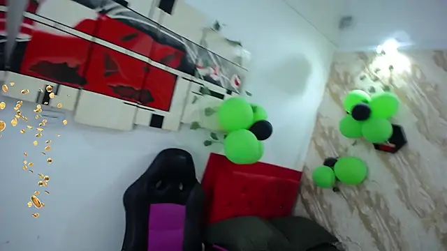 Snapshot of scarlettt__joness chatting on March 20, 2:16 am scarlettt joness online show from March 20, 2:16 am