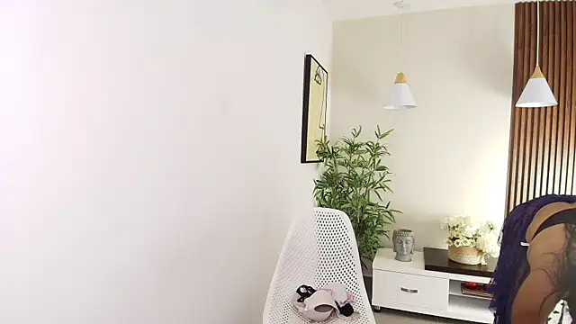 Astrid Black online show from March 28, 6:07 pm