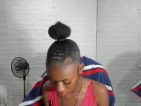 Helen Aguilar online show from March 19, 2:37 am