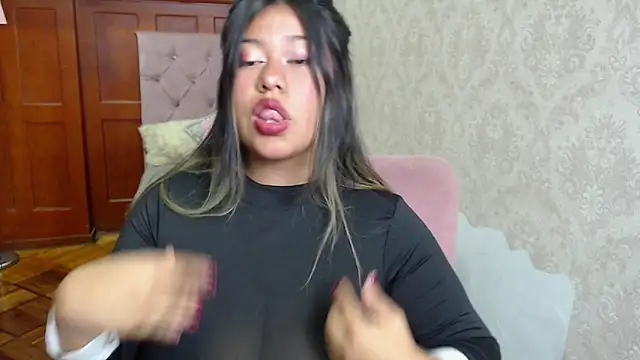 Snapshot of jazmin_huntress chatting on March 27, 3:01 pm jazmin huntress online show from March 27, 3:01 pm