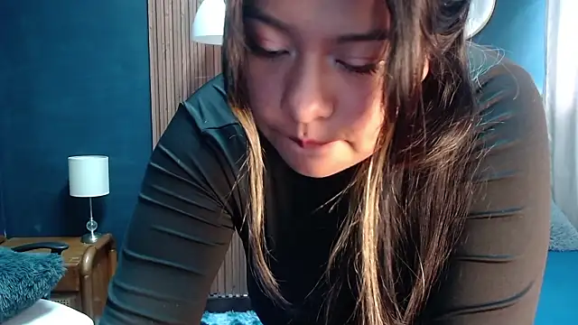 Snapshot of jazmin_huntress chatting on March 28, 2:38 pm jazmin huntress online show from March 28, 2:38 pm