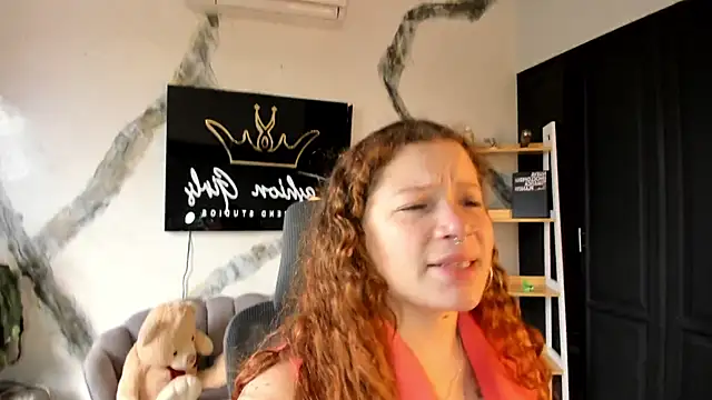 Snapshot of AphroditeSweett chatting on March 23, 9:30 pm AphroditeSweett online show from March 23, 9:30 pm