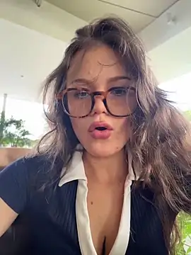 Tallulah Kinky online show from June 15, 9:06 pm