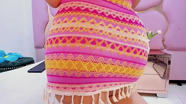 LaurendPink online show from June 20, 1:58 pm