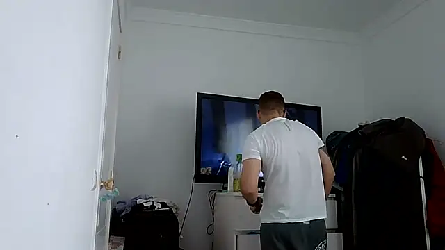 Snapshot of yanick931 chatting on July 26, 11:28 am yanick931 online show from July 26, 11:28 am