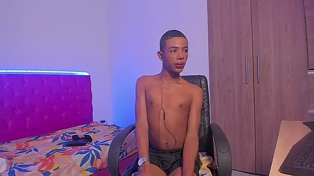 Snapshot of timmy_tur11 chatting on March 13, 5:14 am timmy tur11 online show from March 13, 5:14 am