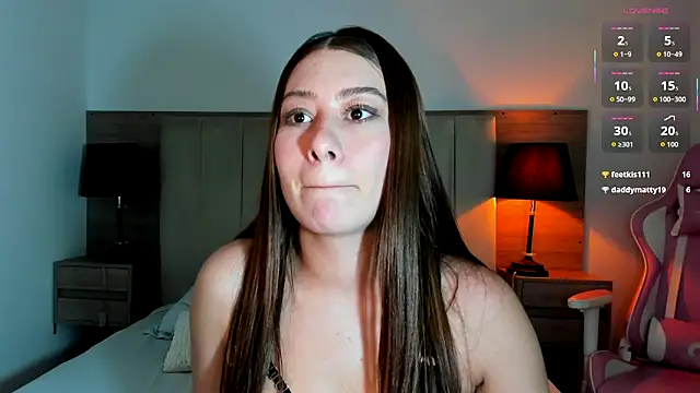 Snapshot of alejarosee chatting on April 29, 7:42 pm alejarosee online show from April 29, 7:42 pm