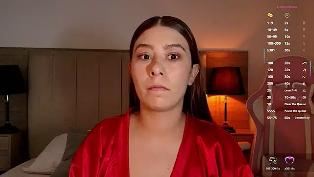 Snapshot of alejarosee chatting on May 20, 2:40 am alejarosee online show from May 20, 2:40 am