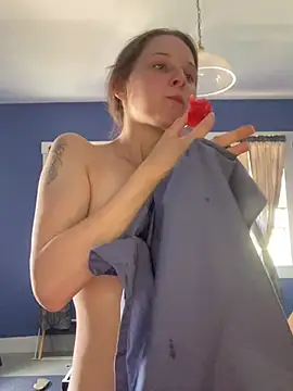 urfavgamergurl online show from June 12, 8:08 pm