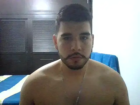 LatinBeardCali online show from March 25, 6:03 pm