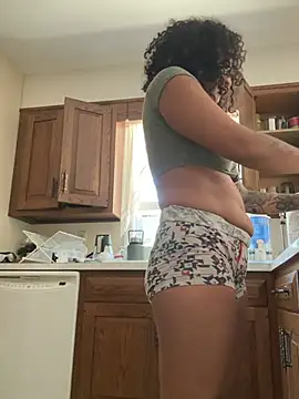 LatinaLoka online show from June 7, 3:49 pm