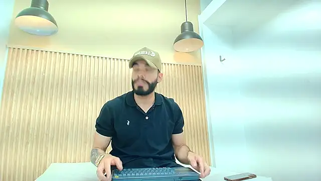 Snapshot of JEAN_LEWIS2 chatting on March 18, 8:01 pm JEAN LEWIS2 online show from March 18, 8:01 pm