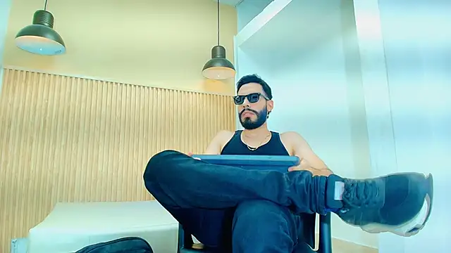 Snapshot of JEAN_LEWIS2 chatting on March 19, 7:29 pm JEAN LEWIS2 online show from March 19, 7:29 pm