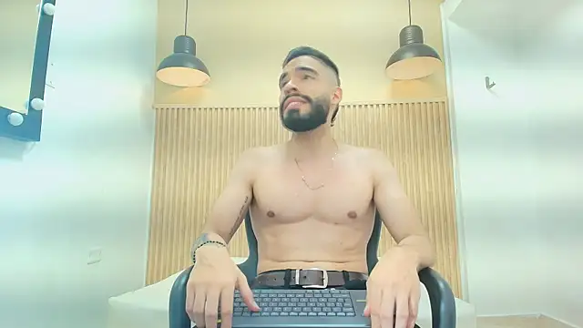 Snapshot of JEAN_LEWIS2 chatting on March 26, 7:41 pm JEAN LEWIS2 online show from March 26, 7:41 pm