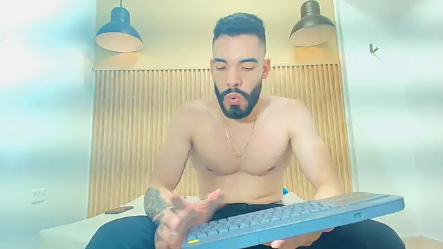 Snapshot of JEAN_LEWIS2 chatting on March 28, 7:35 pm JEAN LEWIS2 online show from March 28, 7:35 pm