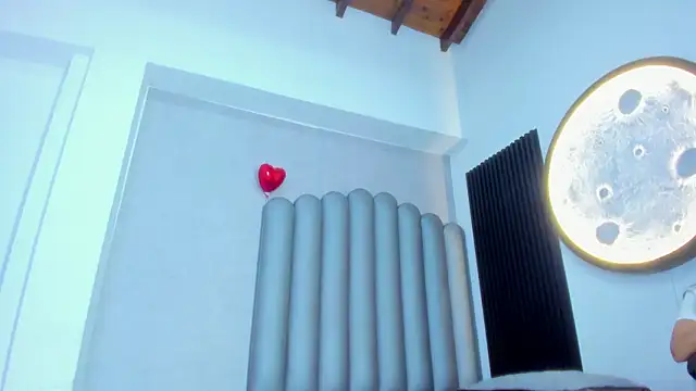 Snapshot of camilagrey_ chatting on March 14, 1:55 am camilagrey online show from March 14, 1:55 am